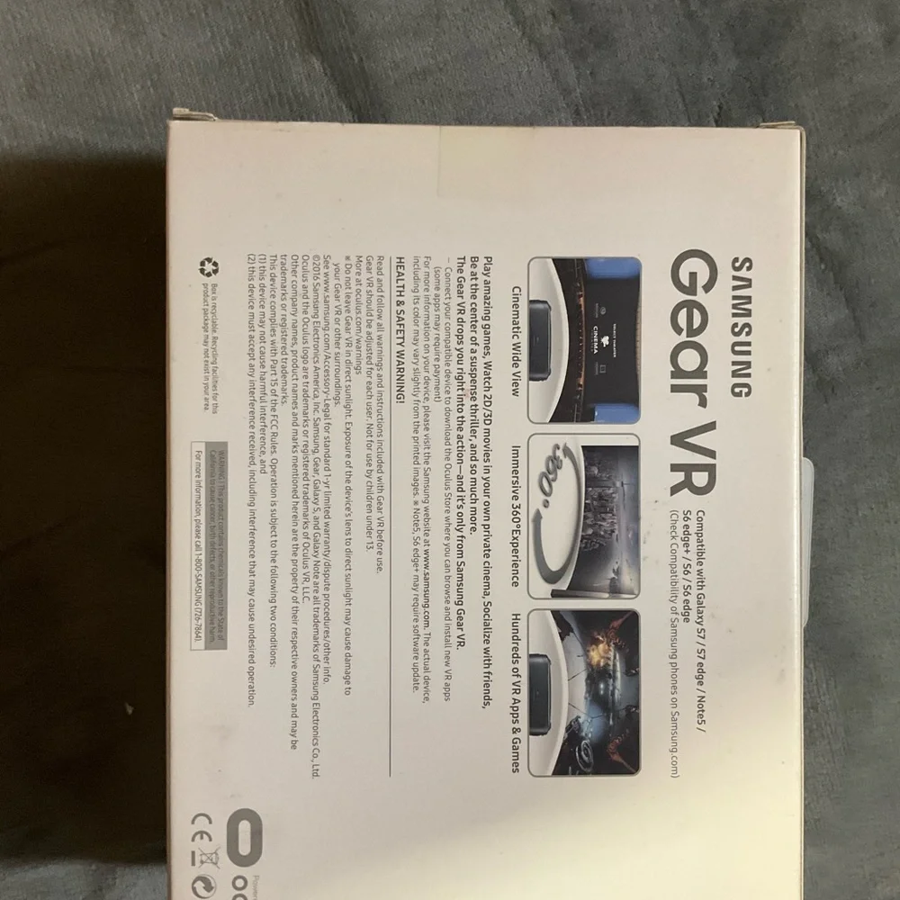Samsung vr gear in box older model never opened